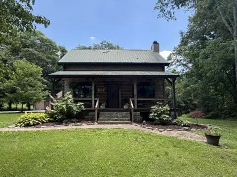 396 Pee Dee Branch Rd # B, Cottontown, TN 37048