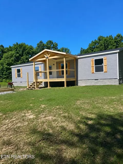 1090 Bill Black Rd, Jamestown, TN 38556