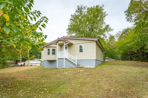 480 Orchard Ave, Rossville, GA 30741