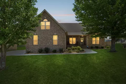 120 Oak Knoll Ct, Murfreesboro, TN 37127