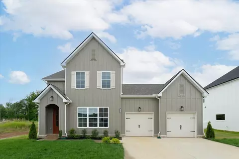 27 Madelaine Way, Kingston Springs, TN 37082