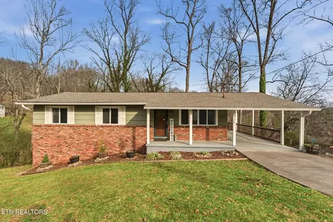435 Sherwood Estates Cir, Clinton, TN 37716