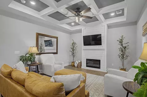959 Alton Dr, Clarksville, TN 37043