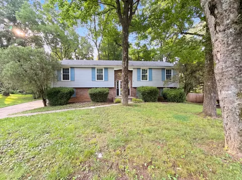 166 Kirby Dr, Clarksville, TN 37042