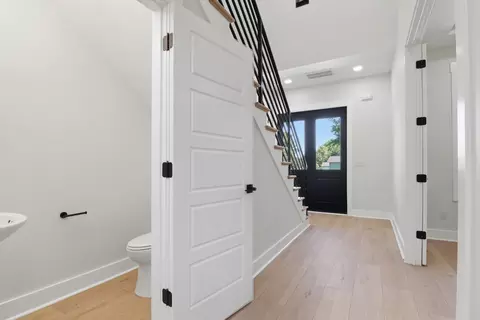 Entry Way - 606 Rucker Rd, Murfreesboro, TN 37127 photo 2 of 4