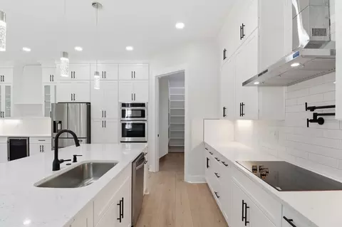 Kitchen - 606 Rucker Rd, Murfreesboro, TN 37127 photo 4 of 6