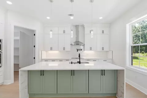 Kitchen - 606 Rucker Rd, Murfreesboro, TN 37127 photo 3 of 6