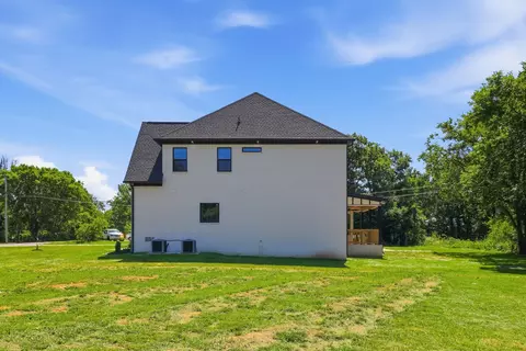 Exterior - 606 Rucker Rd, Murfreesboro, TN 37127 photo 4 of 6