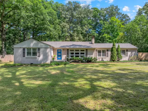 1004 Forrest Dr, Tullahoma, TN 37388