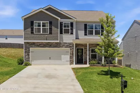 165 Ashe Ave, Lenoir City, TN 37771