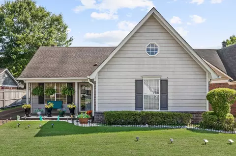 8063 German Creek Dr, Cordova, TN 38018