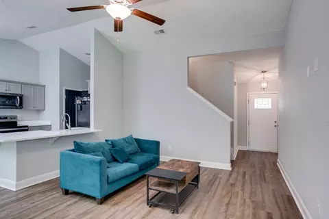 Entry Way - 826 Cedar Ln, Springfield, TN 37172 photo 2 of 2