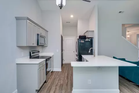 Kitchen - 826 Cedar Ln, Springfield, TN 37172 photo 1 of 3