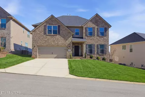8735 Yellow Aster Rd, Knoxville, TN 37931