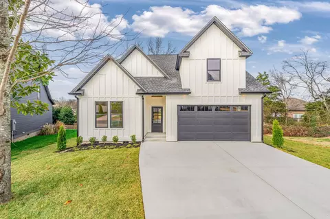 5034 Grove Park Ct, Cleveland, TN 37312