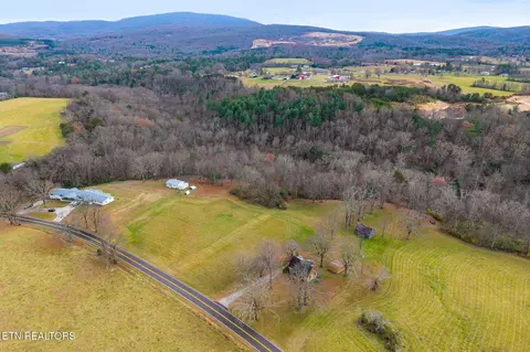 364 Open Range Rd, Crossville, TN 38555