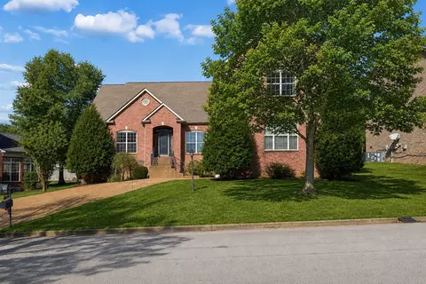 2205 Maple Grove Ln, Nashville, TN 37211
