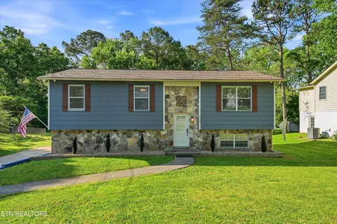 7332 Toxaway Dr, Knoxville, TN 37909
