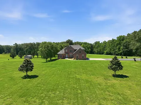 180 Gilliam Ln, Tullahoma, TN 37388