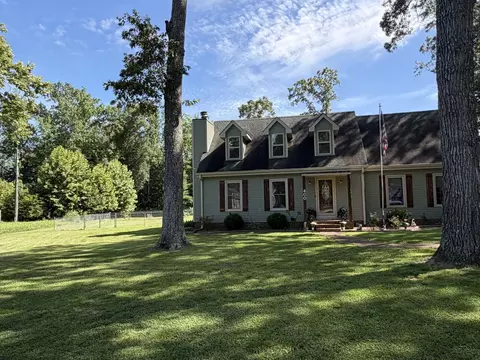 400 Sharondale Dr, Tullahoma, TN 37388