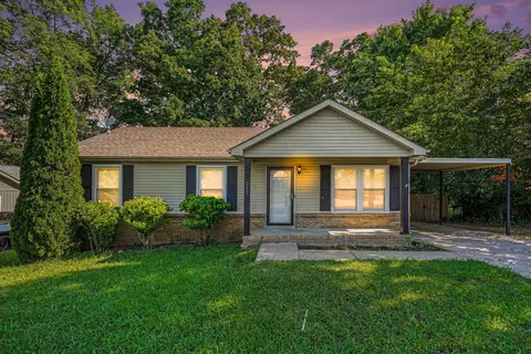 217 Bob White Dr, Clarksville, TN 37042