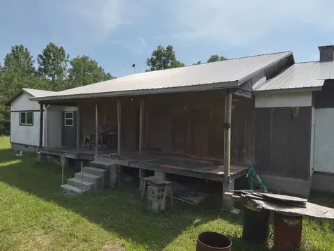 7170 Rockhouse Rd, Linden, TN 37096