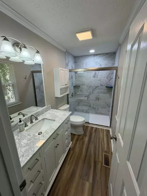 Bath - 716 Mountain View Dr, Morrison, TN 37357 photo 3 of 3