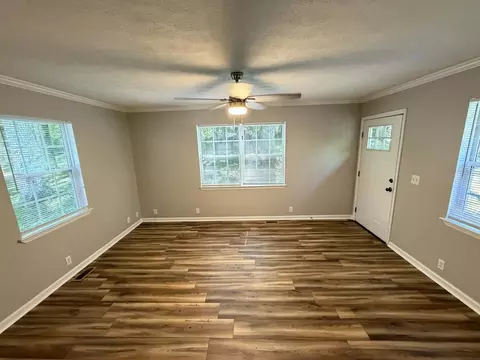 Living - 716 Mountain View Dr, Morrison, TN 37357 photo 1 of 2