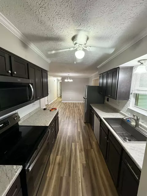 Kitchen - 716 Mountain View Dr, Morrison, TN 37357 photo 2 of 2