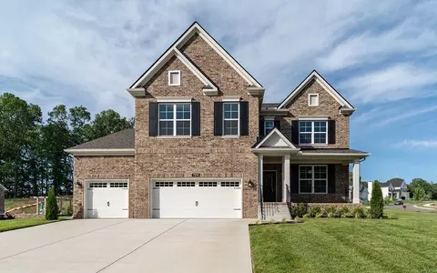 7910 Pine St, Fairview, TN 37062