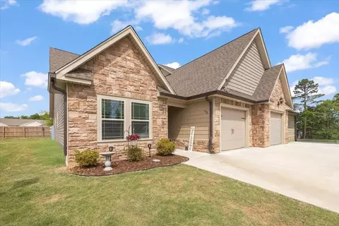 115 Morning Mist Dr, Rossville, GA 30741