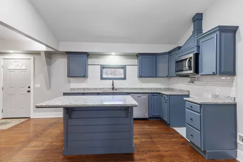 Kitchen - 405 Fairfield Rd, Bethpage, TN 37022 photo 3 of 3