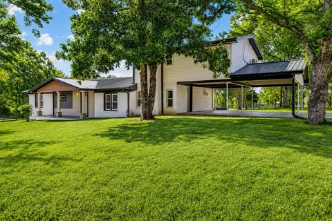 405 Fairfield Rd, Bethpage, TN 37022