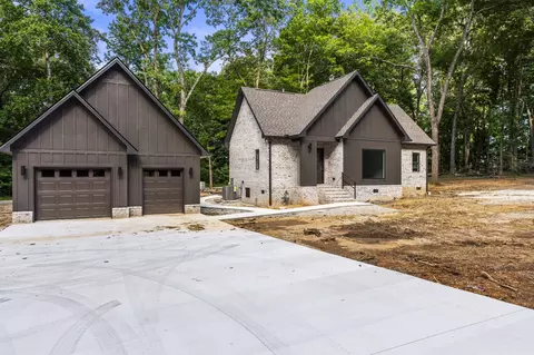1676 Mansford Rd, Winchester, TN 37398