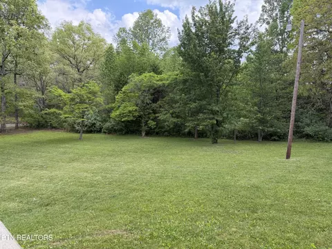 318 Lee Rd, Lancing, TN 37770 photo 8