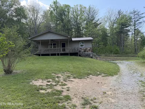 318 Lee Rd, Lancing, TN 37770 photo 2