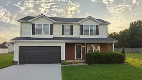 1115 Rushmore Dr, Murfreesboro, TN 37129