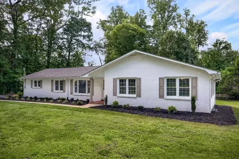 1281 Winterhill Dr, Cookeville, TN 38501