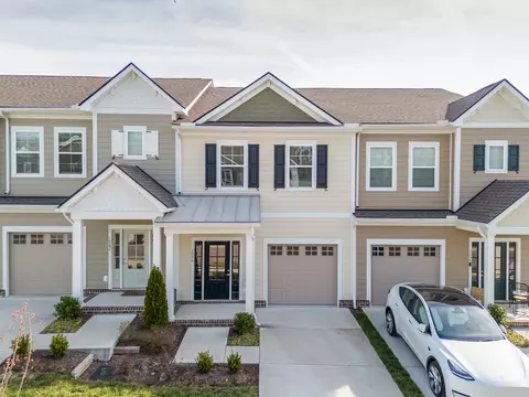 1056 Sweetleaf Dr, Franklin, TN 37064