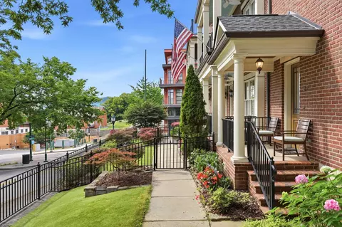 212 Cherry St, Chattanooga, TN 37403