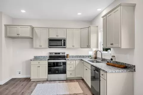 Kitchen - 497 Jesse Work Rd, Dickson, TN 37055 photo 5 of 5