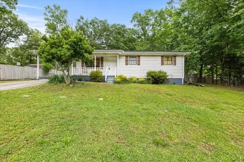 4050 Village Dr, Cohutta, GA 30710