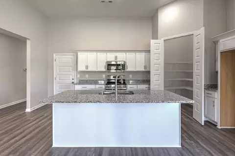 Kitchen - 41 Bartow St, Decherd, TN 37324 photo 3 of 3