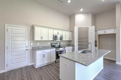 Kitchen - 41 Bartow St, Decherd, TN 37324 photo 2 of 3