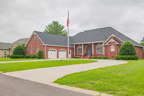 300 Willow Brook Dr, Manchester, TN 37355