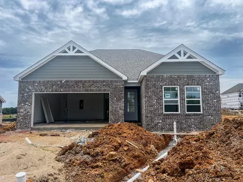 2011 Bennett Creek Dr, Columbia, TN 38401