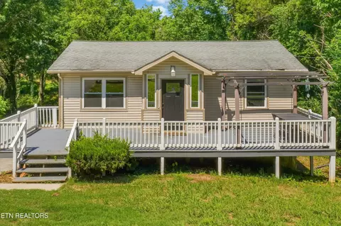 3311 Big Cove Ln, Louisville, TN 37777