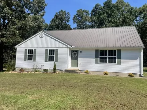 9106 Redbud Ln, Nunnelly, TN 37137