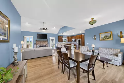 Dining - 5367 Roy Holman Rd, Springfield, TN 37172 photo 1 of 1