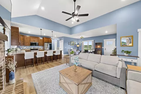 Entry Way - 5367 Roy Holman Rd, Springfield, TN 37172 photo 1 of 1